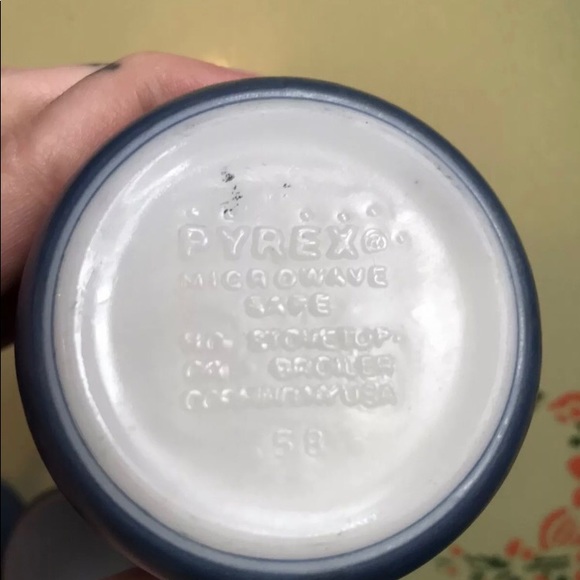 3 Vintage Pyrex Coffee Mugs Cups D-Handle Blue Slate Milk Glass. - Picture 2 of 4